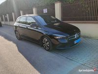 używany Mercedes B180 CDI W247 z salonu oryginał Full +kpl kół letnich nowych
