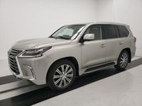 używany Lexus LX570 5.7dm 367KM 2016r. 27 000km