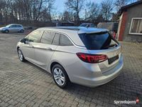 używany Opel Astra 1.6 CDTI Dynamic 2018 · 137 000 km · 1 598 cm3