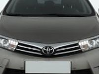 Używany Toyota Corolla 132 KM (97 kW) 2015 Srebrny Sedan/Limuzyna