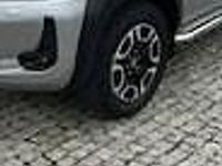 Używany Toyota HiLux SR5 204 KM (150 kW) 2021 Srebrny Pickup