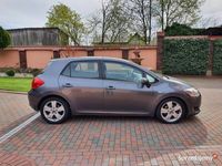 używany Toyota Auris 2.0 D4D, bogata wersja, 2x koła