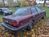 używany Toyota Camry 2,0 XLI Bezyna 121KM rok 1988 pod zabytek