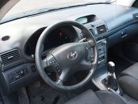 używany Toyota Avensis D4D 2.0 116 km , zadbana okazja