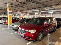 Używany Chrysler Town & Country Touring 2014 Wiśniowy Minivan