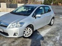 Używany Toyota Auris Hybrid 2010 Srebrny Hatchback