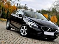 Używany Volvo V40 120 KM (88 kW) 2017 Czarny (metalik, perła) Hatchback
