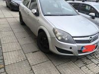 używany Opel Astra hatchback