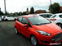Używany Ford Fiesta 2015 Czerwony Hatchback