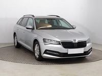 Używany Skoda Superb 150 KM (110 kW) 2021 Srebrny Kombi