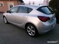 Używany Opel Astra 110 KM (80 kW) 2010 Srebrny Hatchback