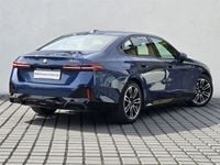 Używany BMW 520 Shadowline 197 KM (144 kW) 2024 Niebieski phytonic metalizowany Sedan/Limuzyna