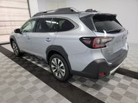 używany Subaru Outback 2.4dm 260KM 2024r. 7 218km