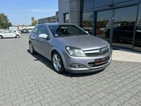 używany Opel Astra 2dm 200KM 2005r. 238 000km