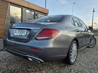 używany Mercedes E200 2.0 Benzyna**Sedan**9-Gtronic**2017**Zarejestrowany**Śliczny**