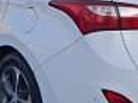 Używany Hyundai i30 101 KM (74 kW) 2015 Biały Kombi