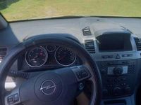 używany Opel Zafira B