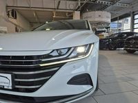 Używany VW Arteon 190 KM (139 kW) 2021 Biały Sedan/Limuzyna
