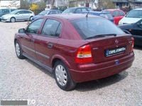 Używany Opel Astra 90 KM (66 kW) 2000 Czerwony (metalik) Hatchback