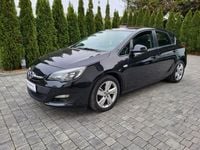 Używany Opel Astra 120 KM (88 kW) 2013 Biały (metalik) Hatchback