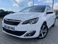 Używany Peugeot 308 120 KM (88 kW) 2017 Biały Sedan/Limuzyna