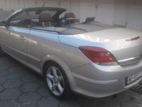 używany Opel Astra Cabriolet 1.9dm 150KM 2008r. 188 400km