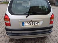 używany Opel Zafira a 2001 rok diesel