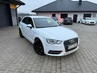 używany Audi A3 3-drzwiowe 1.6dm 116KM 2015r. 182 000km