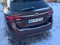 Używany Toyota Avensis 2016 Brązowy Kombi