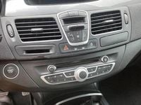 Używany Renault Laguna III 140 KM (102 kW) 2010