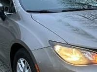 Używany Chrysler Pacifica 291 KM (214 kW) 2017 Brązowy (metalik) Minivan