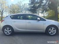 używany Opel Astra hatchback 1.7 diesel Isuzu 2010 rok zadbane aut