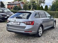 Używany Skoda Superb 190 KM (139 kW) 2017 Srebrny (metalik) Kombi