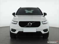 Używany Volvo XC40 156 KM (114 kW) 2018 Biały SUV