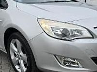 Używany Opel Astra 101 KM (74 kW) 2011 Srebrny Kombi