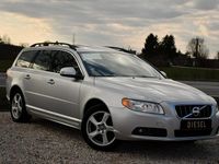 Używany Volvo V70 205 KM (150 kW) 2010 Srebrny (metalik, perła) Kombi