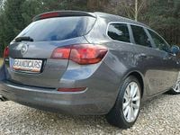 Używany Opel Astra 180 KM (132 kW) 2012 Szary Kombi