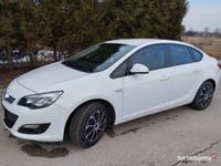 Używany Opel Astra 2018 Biały Sedan/Limuzyna