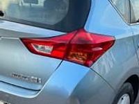 używany Toyota Auris II