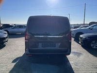 używany Mercedes V250 2.1dm 190KM 2016r. 211 400km