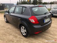 używany Kia Ceed 1,4 benzyna Klima Niemiec