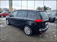 Używany Opel Zafira Enjoy 2017 Czarny Minivan