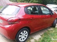 Używany Peugeot 208 2017 Czerwony Hatchback