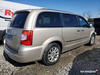 używany Chrysler Town & Country 