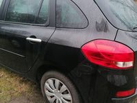 używany Renault Clio GrandTour czarna perła