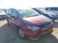 używany Chrysler Pacifica 3.6dm 287KM 2018r. 163 943km