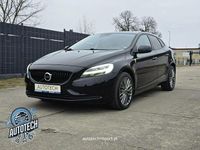 Używany Volvo V40 R-Design 150 KM (110 kW) 2016 Czarny Hatchback