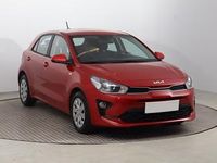 Używany Kia Rio 84 KM (61 kW) 2023 Czerwony Hatchback