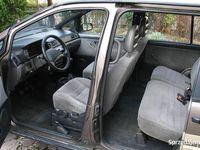 używany Nissan Prairie PRO M11, rok 1992, silnik CA20S, żółte blachy, klima