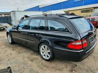 używany Mercedes E280 3dm 231KM 2006r. 256 000km